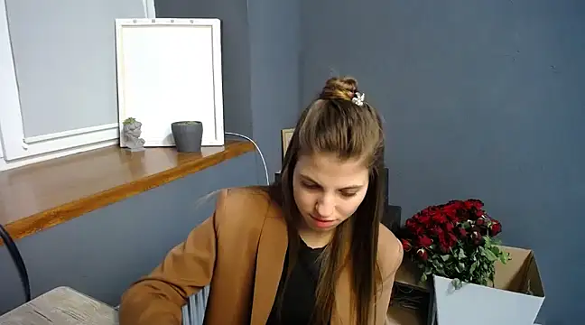 Snapshot of felicity_gold chatting on February 24, 2025, 10:37 am felicity gold online show from February 24, 2025, 10:37 am