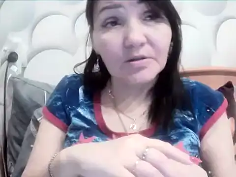 ClaireSunset online show from April 8, 2026, 5:57 pm