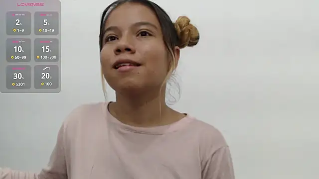 Naomi991 online show from October 15, 2025, 7:58 pm