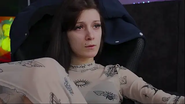 Snapshot of Kathleen_Meow chatting on December 13, 2024, 7:47 am Kathleen Meow online show from December 13, 2024, 7:47 am