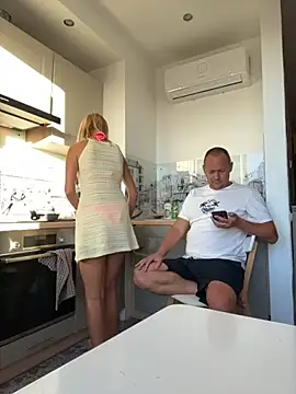 DonorDi online show from September 21, 2025, 3:13 pm