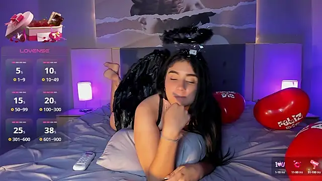 Snapshot of Belliinda_21 chatting on February 23, 2025, 9:59 pm Belliinda 21 online show from February 23, 2025, 9:59 pm