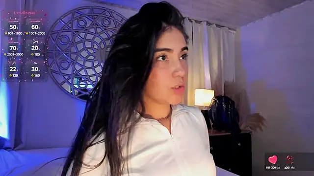 Snapshot of Belliinda_21 chatting on March 15, 2025, 12:58 am Belliinda 21 online show from March 15, 2025, 12:58 am