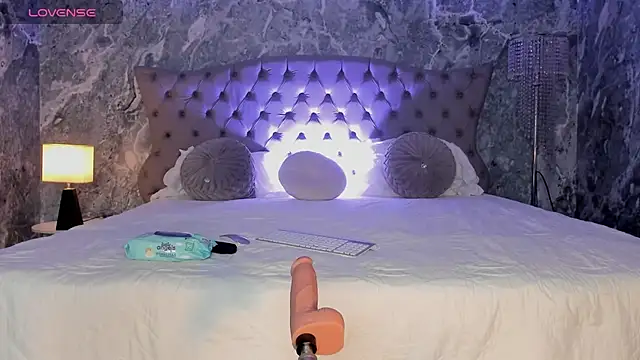 Snapshot of Belliinda_21 chatting on October 9, 2025, 7:01 pm Belliinda 21 online show from October 9, 2025, 7:01 pm