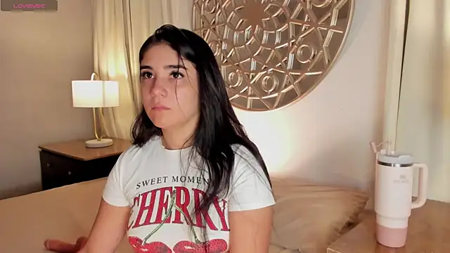 Snapshot of Belliinda_21 chatting on November 22, 2025, 6:51 pm Belliinda 21 online show from November 22, 2025, 6:51 pm