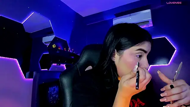 Snapshot of Belliinda_21 chatting on November 29, 2025, 6:44 pm Belliinda 21 online show from November 29, 2025, 6:44 pm