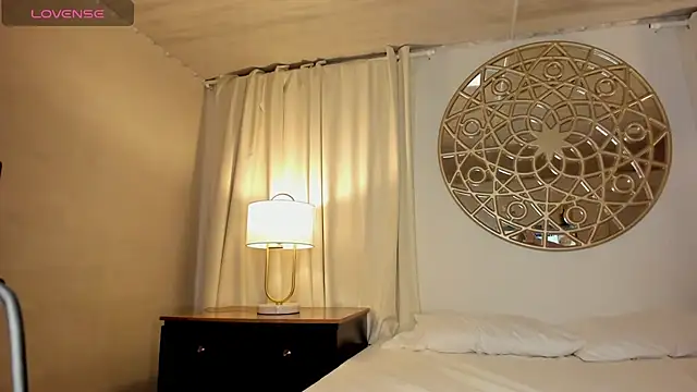 Snapshot of Belliinda_21 chatting on December 14, 2025, 6:45 pm Belliinda 21 online show from December 14, 2025, 6:45 pm