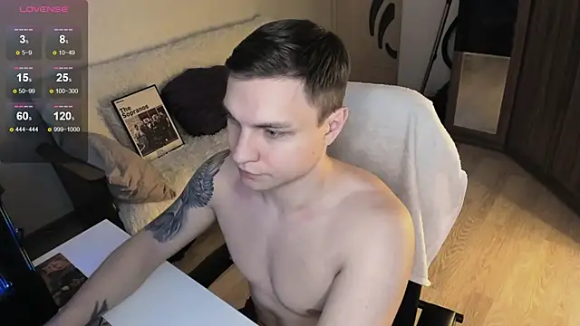 handsome guy01 online show from October 3, 2025, 9:06 am