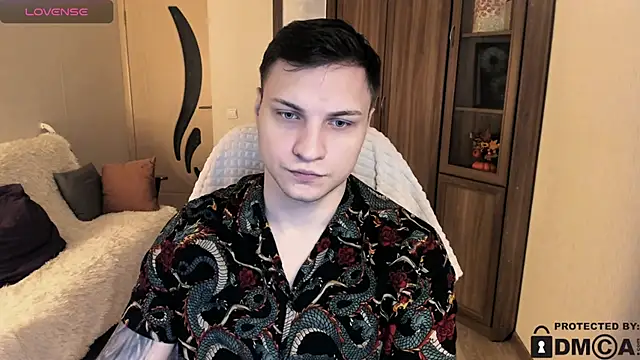 handsome guy01 online show from November 11, 2025, 5:29 am