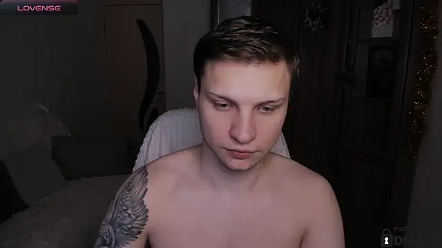 handsome guy01 online show from December 22, 2025, 6:38 pm