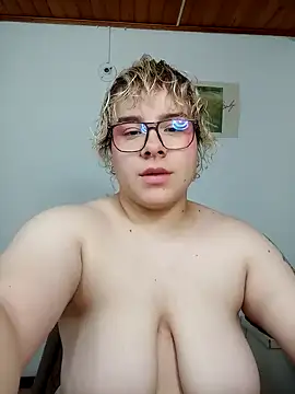 amalia love online show from December 21, 2025, 4:58 pm