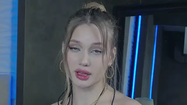 ViolaFlirt online show from February 9, 2025, 6:54 am