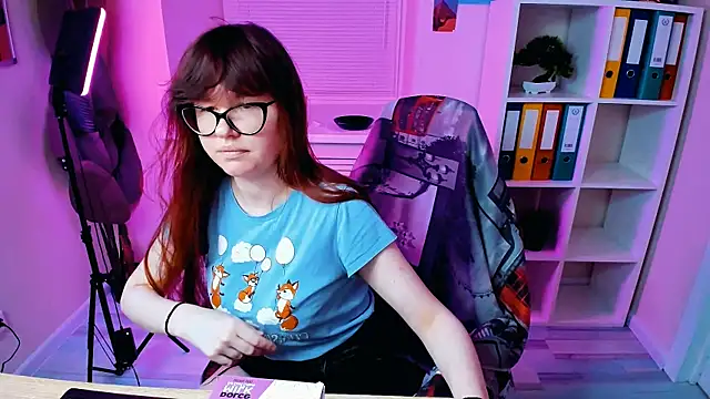 CarolGiggly online show from September 20, 2025, 7:31 am