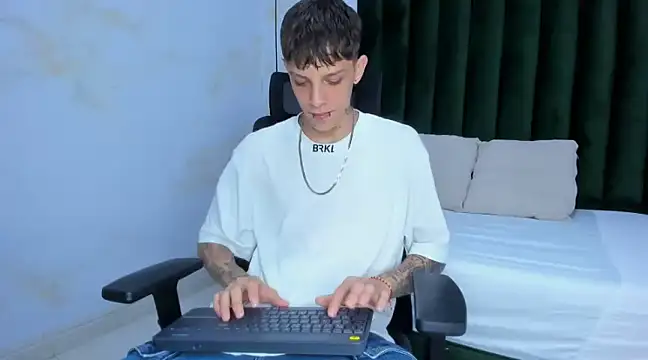 Adam hard  online show from December 5, 2024, 7:28 pm