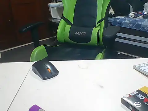 SOLESFETISHBR online show from November 18, 2025, 1:55 am