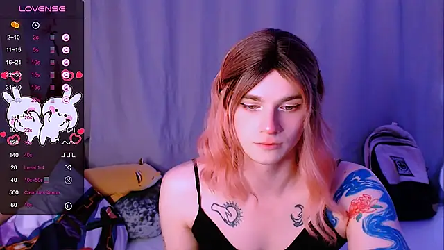 Alice Hells online show from October 19, 2025, 5:52 am