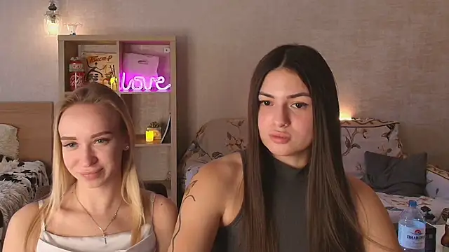 Snapshot of ShySonya chatting on October 16, 2025, 11:00 am ShySonya online show from October 16, 2025, 11:00 am