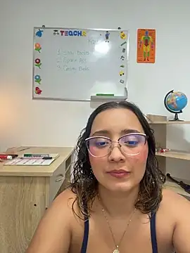 Kay LustyWife online show from May 14, 2026, 12:06 am