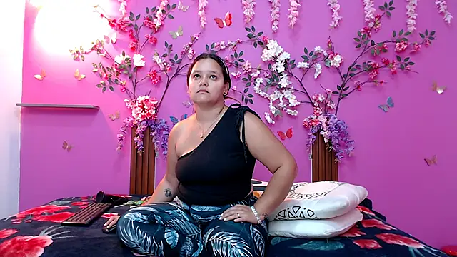 Snapshot of analdeepalejandra18 chatting on February 17, 2025, 7:21 pm analdeepalejandra18 online show from February 17, 2025, 7:21 pm