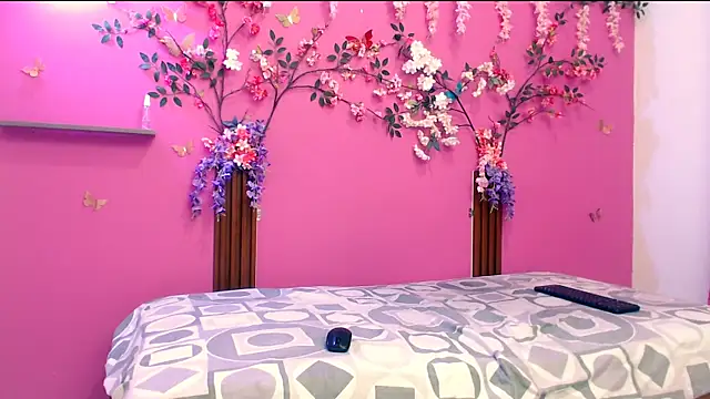 Snapshot of analdeepalejandra18 chatting on October 27, 2025, 7:07 pm analdeepalejandra18 online show from October 27, 2025, 7:07 pm