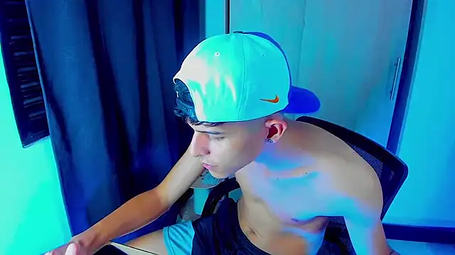 Snapshot of LiamGadiell chatting on March 7, 2025, 6:02 am LiamGadiell online show from March 7, 2025, 6:02 am