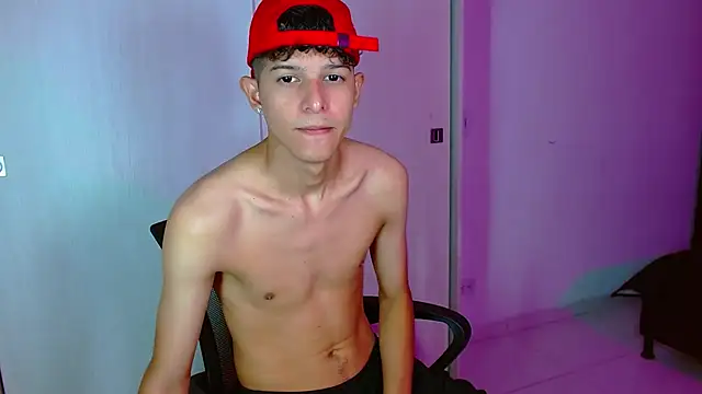 Snapshot of LiamGadiell chatting on March 20, 2025, 9:24 pm LiamGadiell online show from March 20, 2025, 9:24 pm