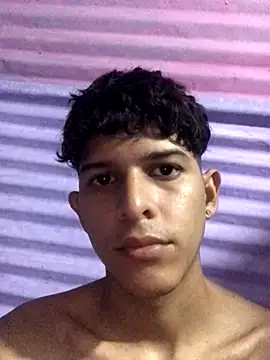 Snapshot of LiamGadiell chatting on October 1, 2025, 12:49 am LiamGadiell online show from October 1, 2025, 12:49 am