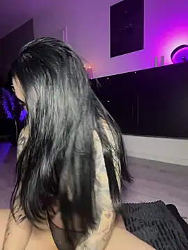 Snapshot of PalinaPr chatting on November 1, 2025, 4:20 pm PalinaPr online show from November 1, 2025, 4:20 pm