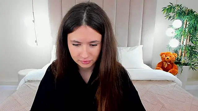 Snapshot of milaleoneli chatting on November 9, 2025, 2:54 am milaleoneli online show from November 9, 2025, 2:54 am