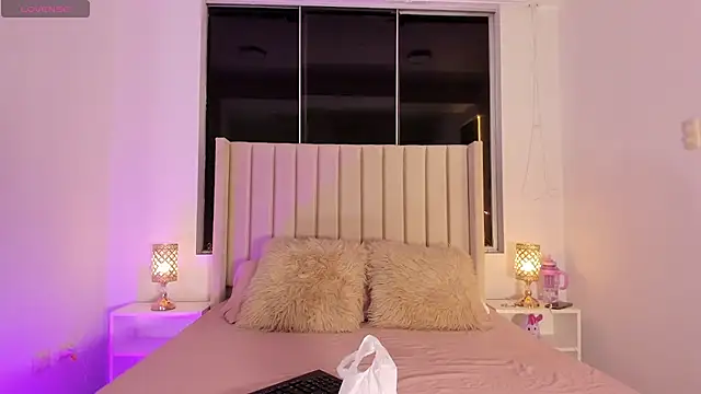 Snapshot of Aliison_Smith chatting on November 8, 2025, 4:34 am Aliison Smith online show from November 8, 2025, 4:34 am