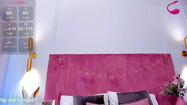 Mayzzie online show from March 9, 2025, 3:32 am