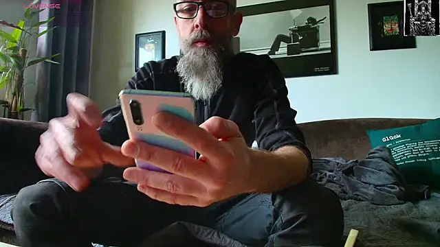 Kingsscepter online show from February 28, 2025, 11:58 am