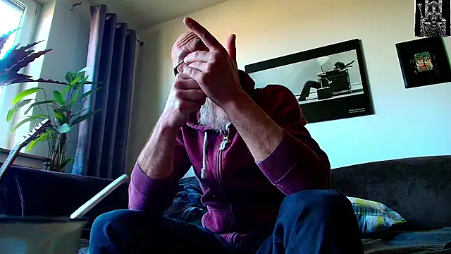 Kingsscepter online show from March 8, 2025, 10:11 am