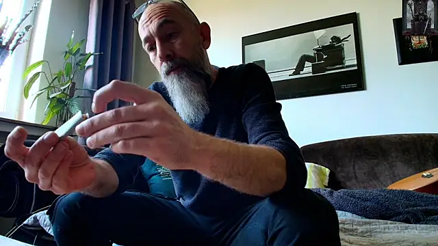 Kingsscepter online show from March 15, 2025, 12:34 pm