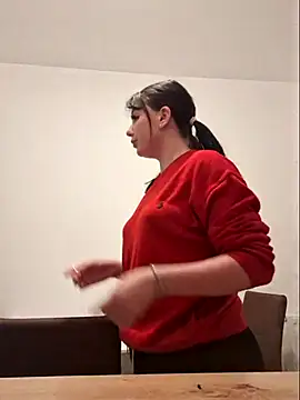 AveryWillow online show from February 16, 2025, 11:26 pm