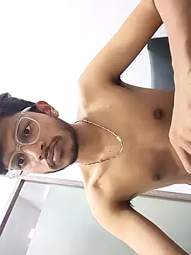 Snapshot of skinnyyyyyyyyy chatting on February 1, 2025, 10:37 am skinnyyyyyyyyy online show from February 1, 2025, 10:37 am