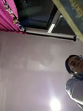 Snapshot of Hanna_Kinsley chatting on November 3, 2025, 2:35 am Hanna Kinsley online show from November 3, 2025, 2:35 am