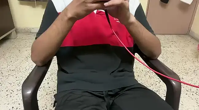 Snapshot of rahul_4u chatting on March 5, 2025, 7:17 pm rahul 4u online show from March 5, 2025, 7:17 pm