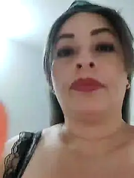 Snapshot of _Prinscarlet_ chatting on January 19, 2025, 1:32 am Prinscarlet online show from January 19, 2025, 1:32 am