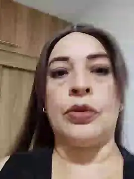 Snapshot of _Prinscarlet_ chatting on February 5, 2025, 1:04 am Prinscarlet online show from February 5, 2025, 1:04 am