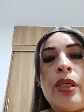 Snapshot of _Prinscarlet_ chatting on February 9, 2025, 3:00 am Prinscarlet online show from February 9, 2025, 3:00 am