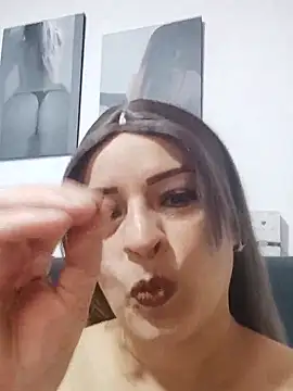 Snapshot of _Prinscarlet_ chatting on March 21, 2025, 2:50 am Prinscarlet online show from March 21, 2025, 2:50 am