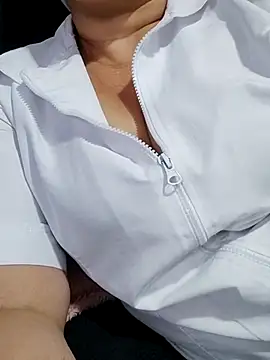 Snapshot of _Prinscarlet_ chatting on September 24, 2025, 10:35 pm Prinscarlet online show from September 24, 2025, 10:35 pm