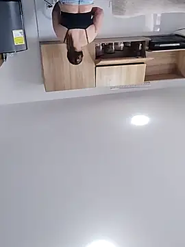 Snapshot of _Prinscarlet_ chatting on October 3, 2025, 5:54 pm Prinscarlet online show from October 3, 2025, 5:54 pm