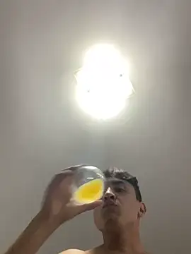 Snapshot of LCarreraa chatting on January 19, 2025, 4:12 am LCarreraa online show from January 19, 2025, 4:12 am