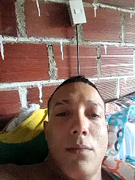 Snapshot of tayson_ chatting on January 16, 2025, 6:06 pm tayson online show from January 16, 2025, 6:06 pm