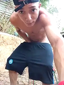 Snapshot of tayson_ chatting on September 23, 2025, 11:13 am tayson online show from September 23, 2025, 11:13 am