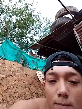 Snapshot of tayson_ chatting on September 25, 2025, 11:14 am tayson online show from September 25, 2025, 11:14 am