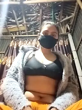 Snapshot of HenaAra chatting on January 23, 2025, 4:15 pm HenaAra online show from January 23, 2025, 4:15 pm