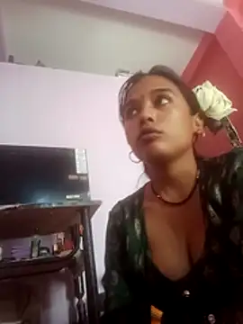 Snapshot of Surajpuja79 chatting on February 7, 2026, 4:05 am Surajpuja79 online show from February 7, 2026, 4:05 am